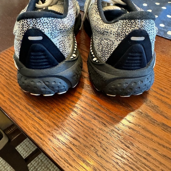 Brooks Adrenaline 21 - Picture 4 of 12